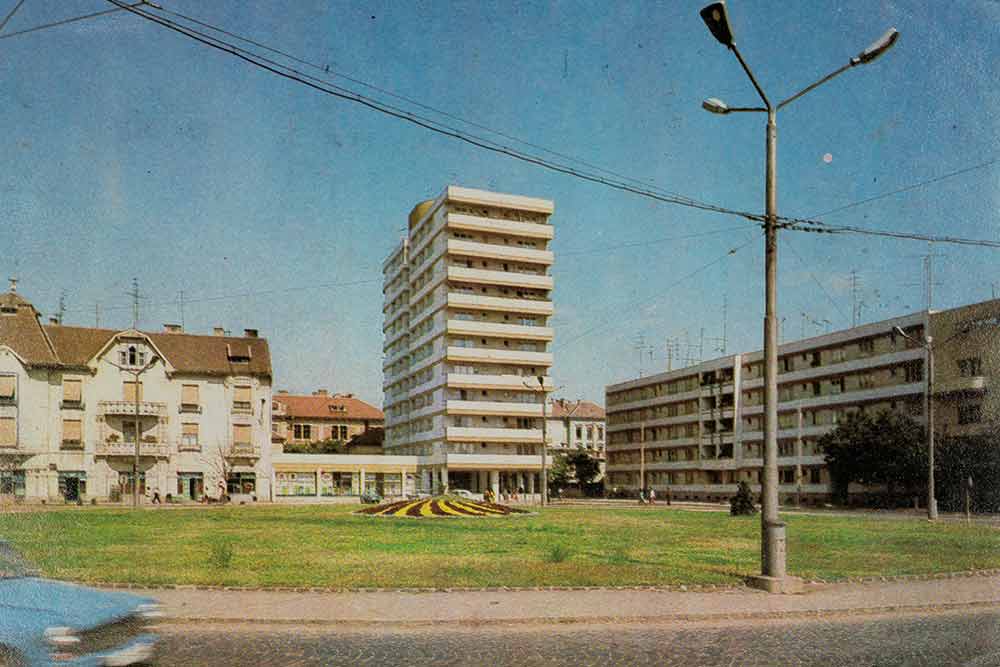 Piața 23 August (Boul Roșu)